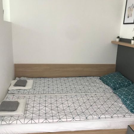 Home Apartment Luna 1 スコピエ エクステリア 写真